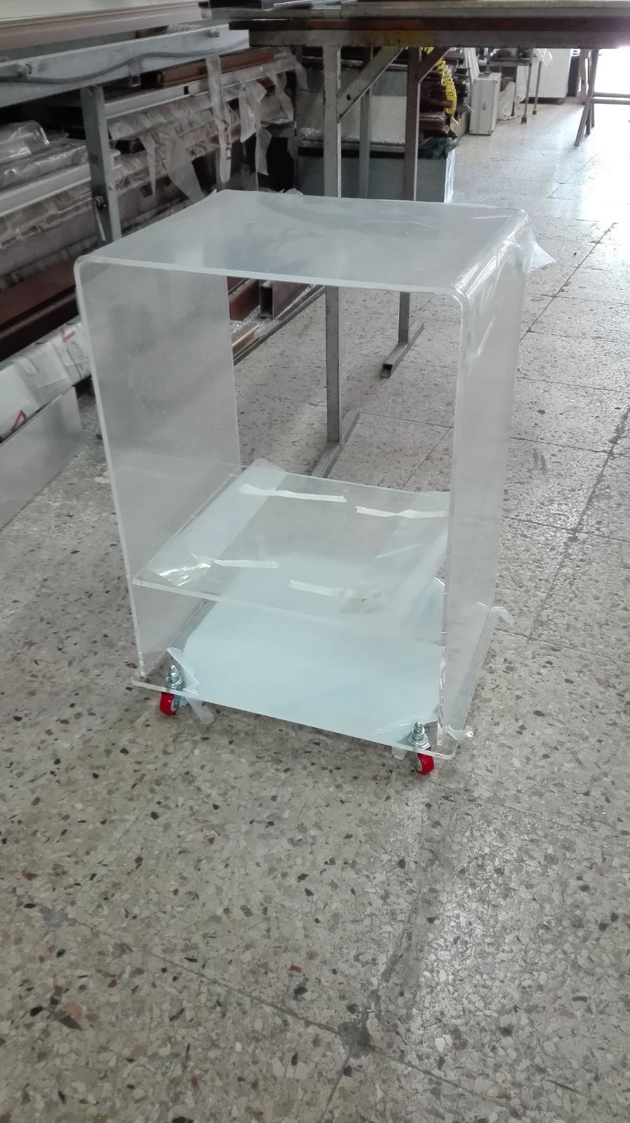 lavorazione plexiglass