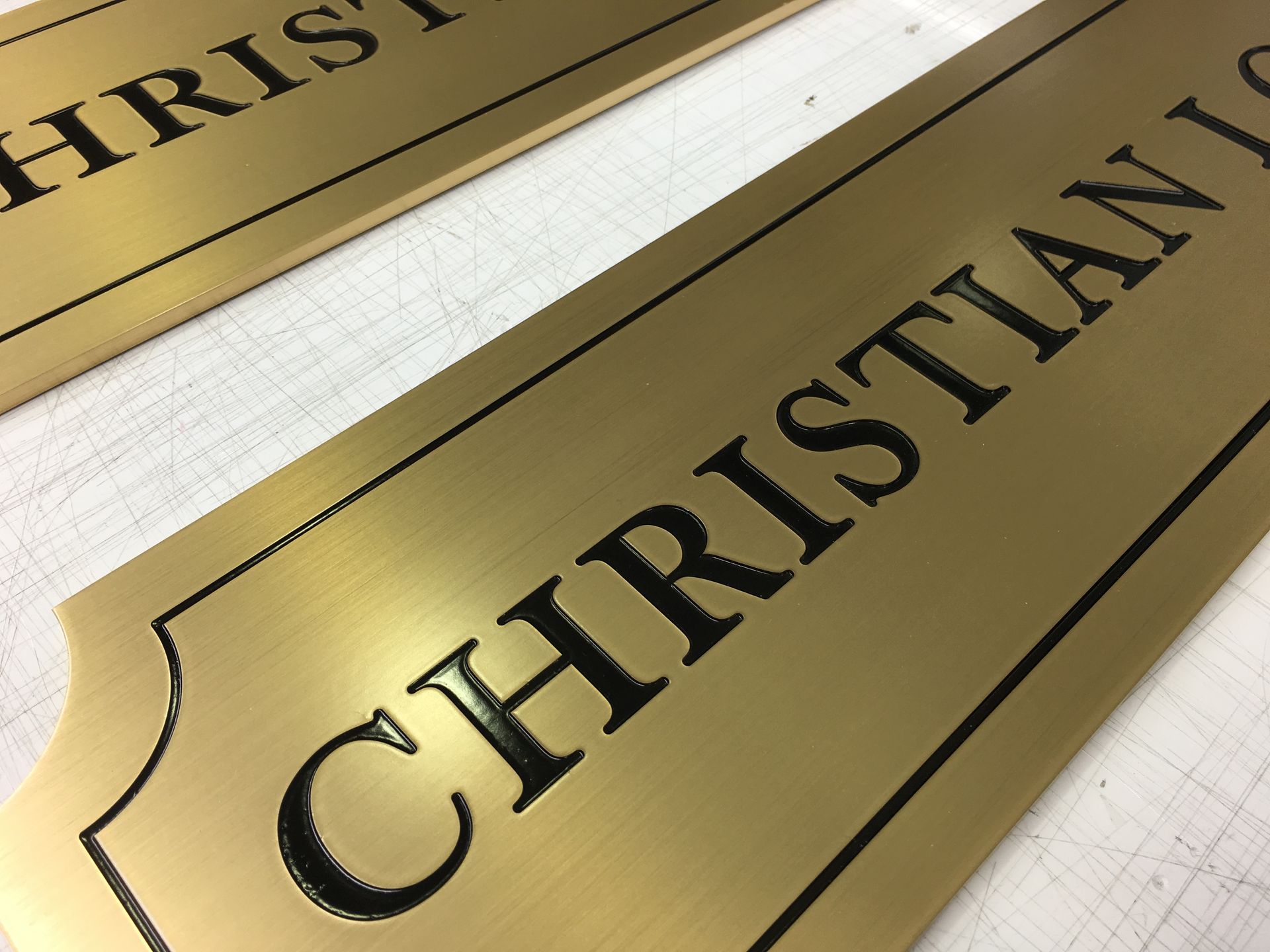 Plaque gravée laiton