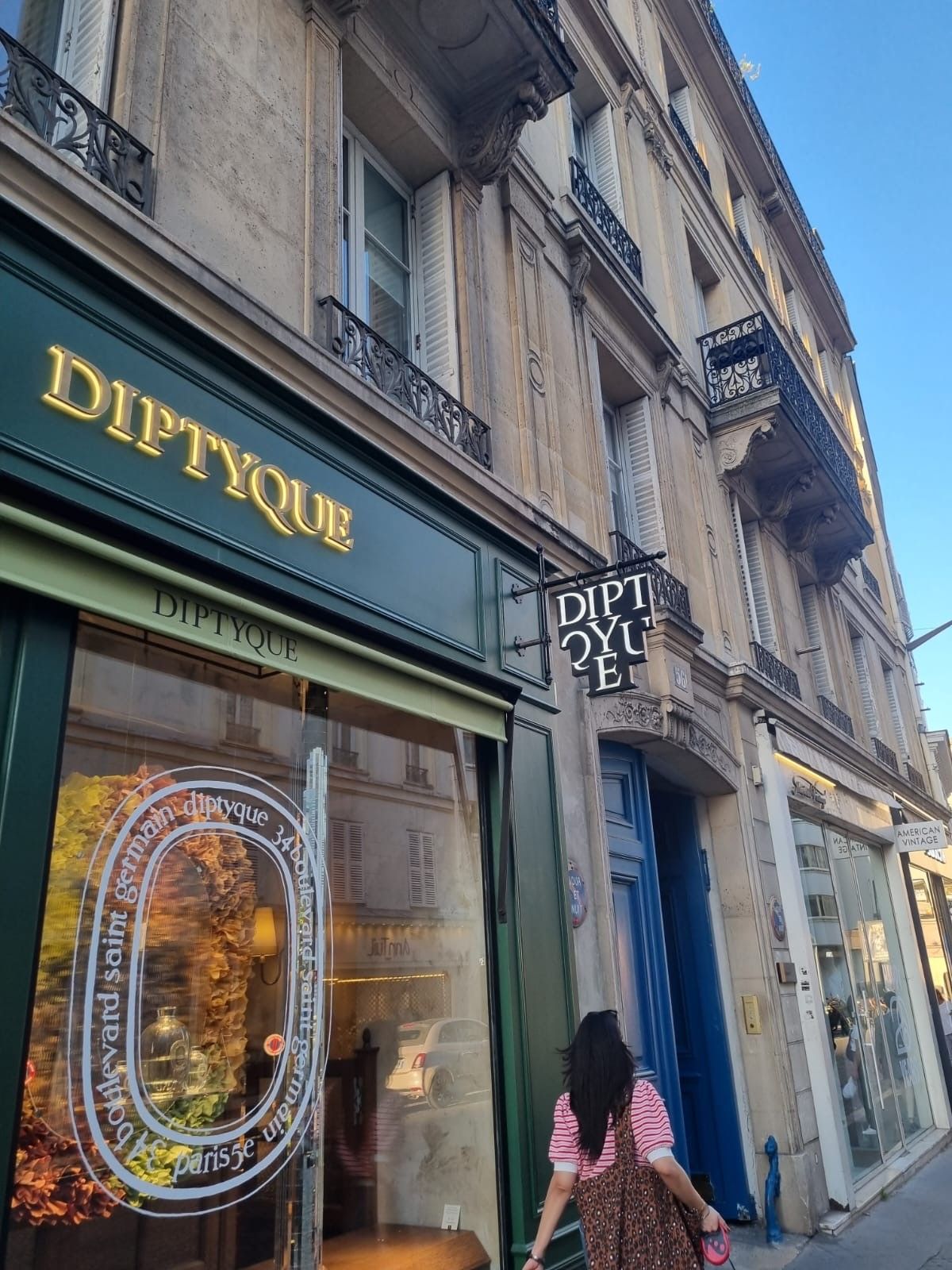 Plaque en laiton poli verni signaletique