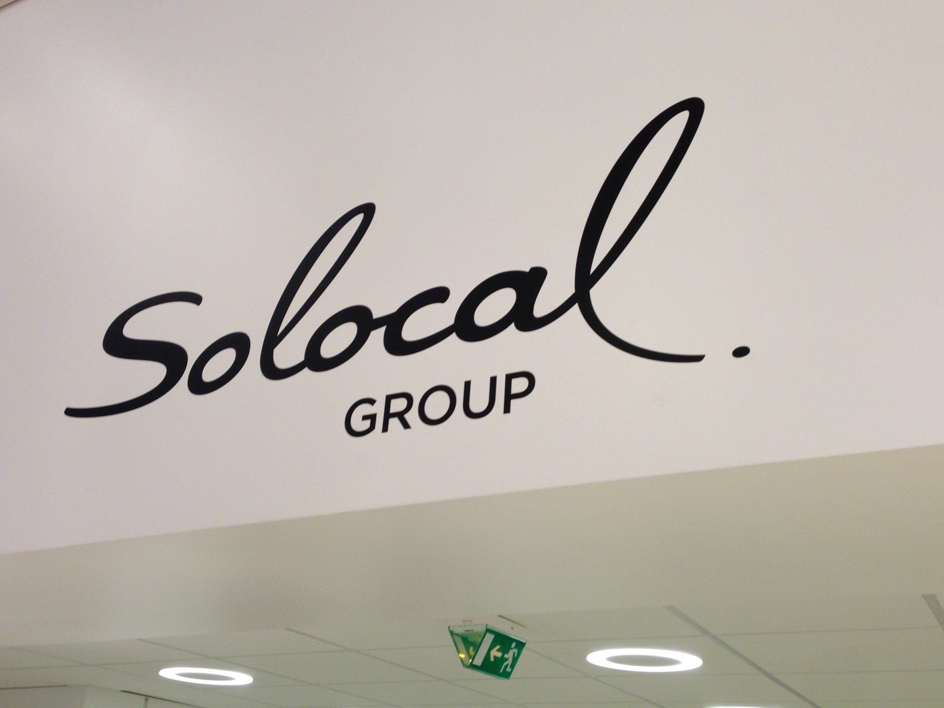 Adhésif découpé signalétique de bureau