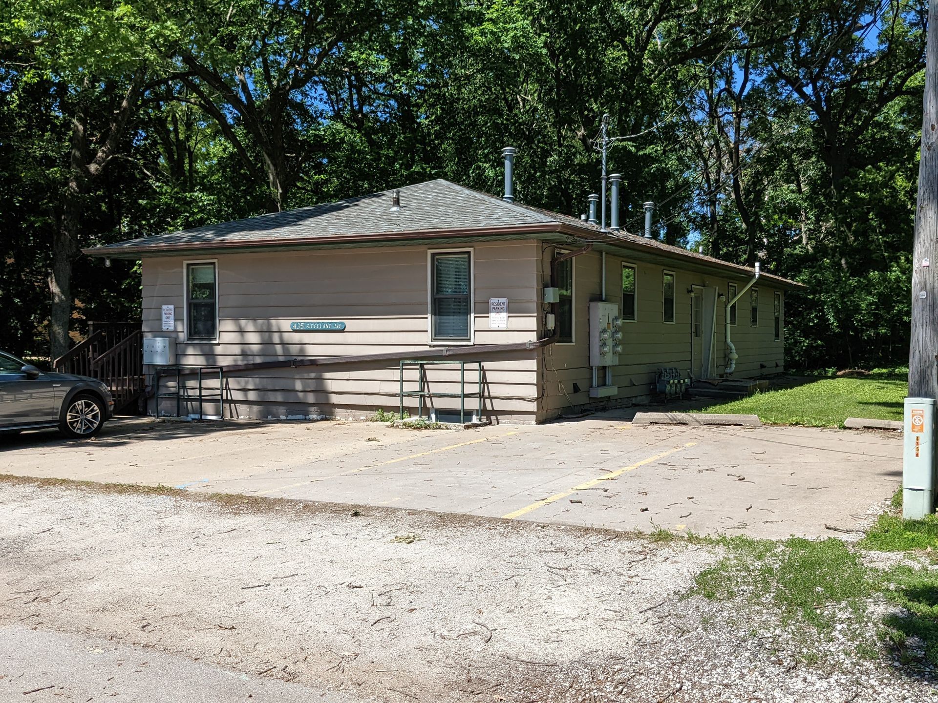 435 Ridgeland