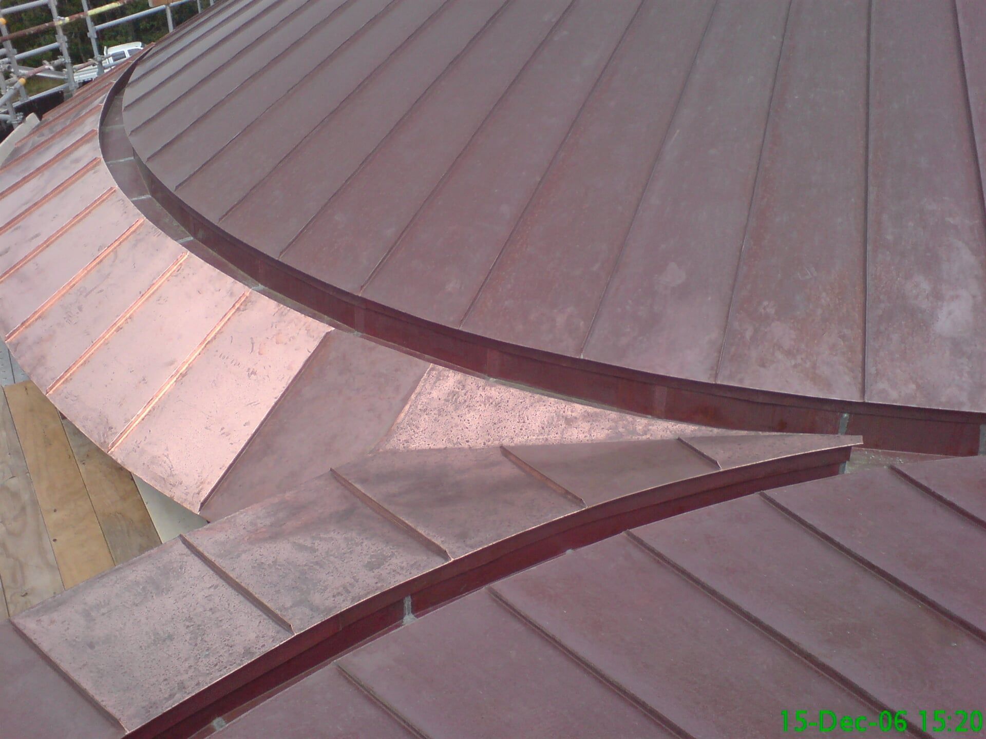Round Roofs in Double Standing Seam with Tapered Panels