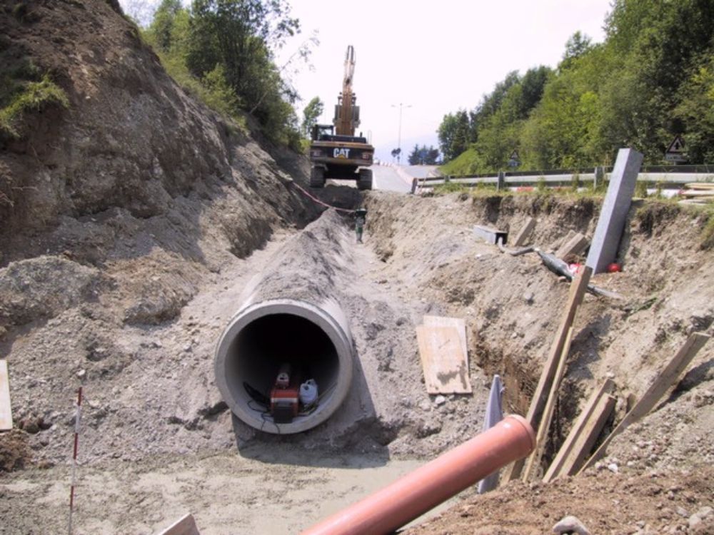 realizzazione di un'opera per la rete fognaria