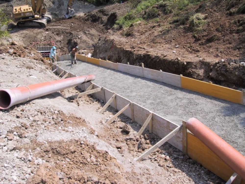 opera urbana per la rete fognaria