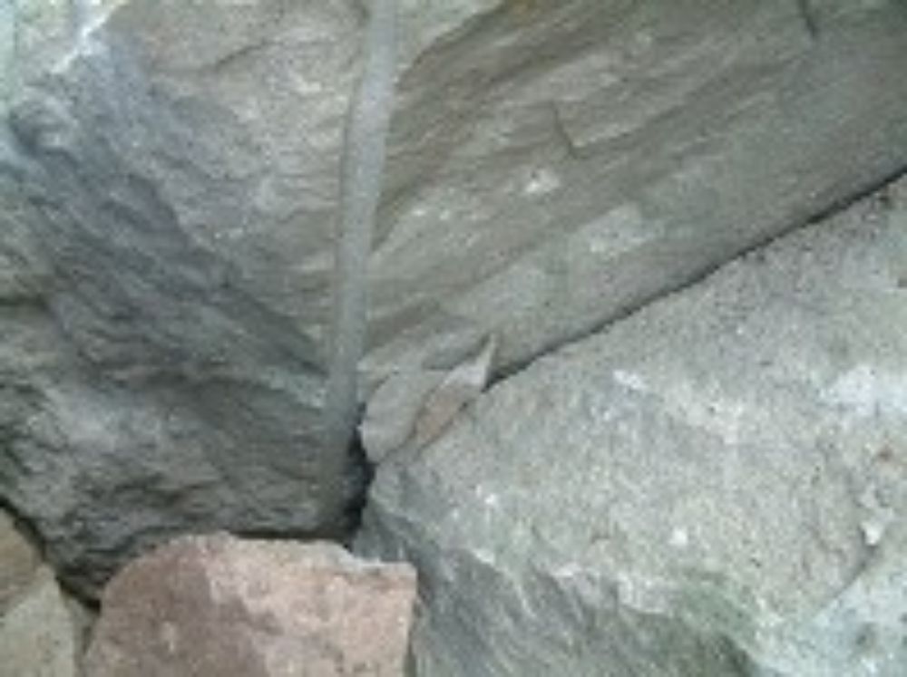 demolizione tramite Boulder-Buster