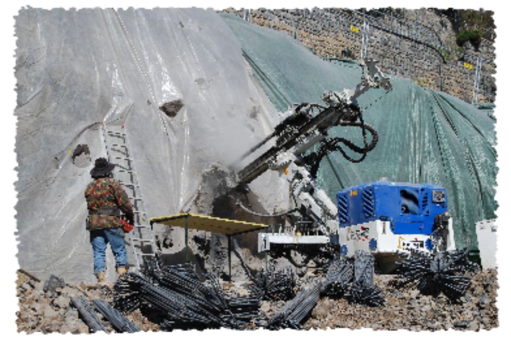 realizzazione di tiranti per il contenimento delle pareti rocciose