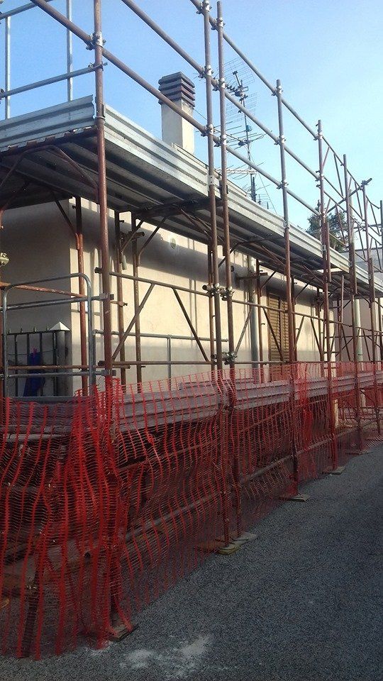 Cantiere edile per la ristrutturazione di un edificio