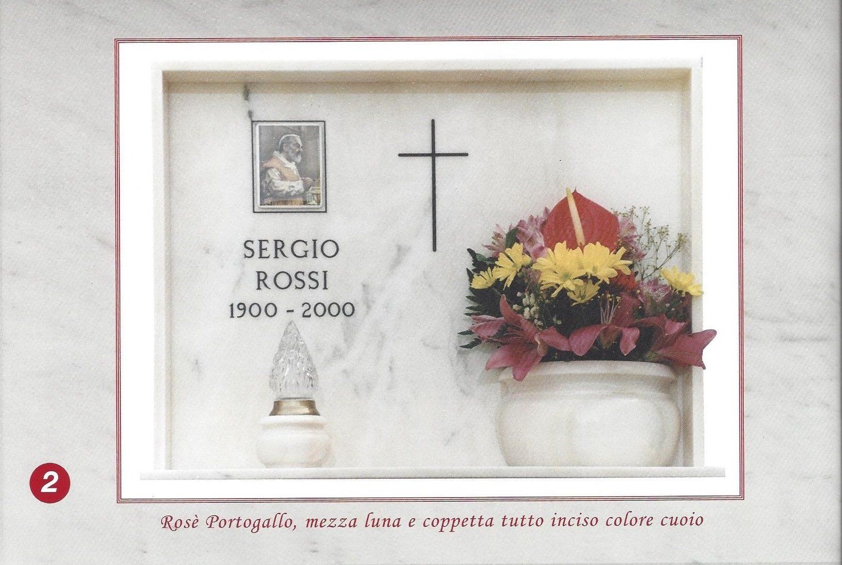 lapide in marmo con mezza luna e coppetta