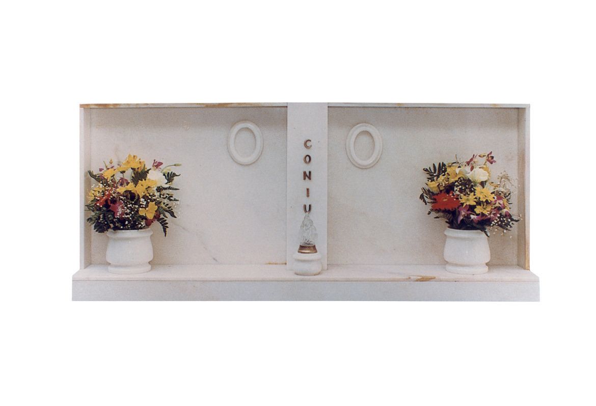coppia di lapidi cimiteriali