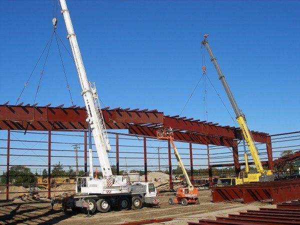 100 Ton Grove & 100 Ton Krupp Placing Roof System For A Hangar in Westhampton
