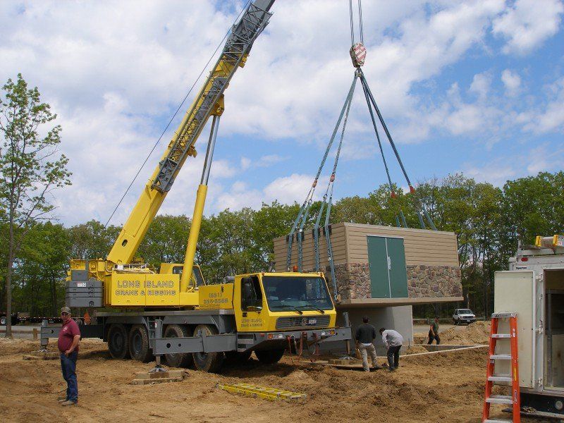 100 Ton Grove Setting An 80,000 lb Prefabricated Bathroom Unit In Huntington