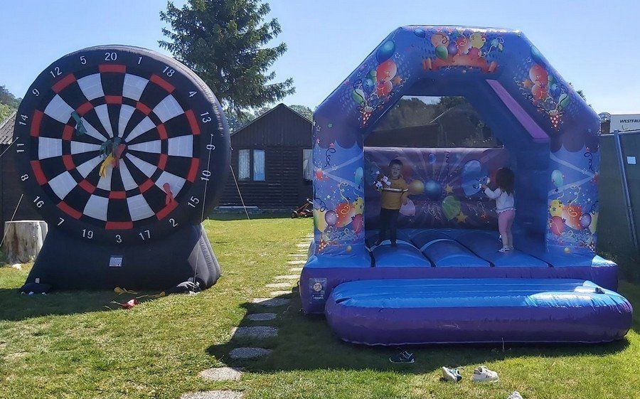 springkussen met dart
