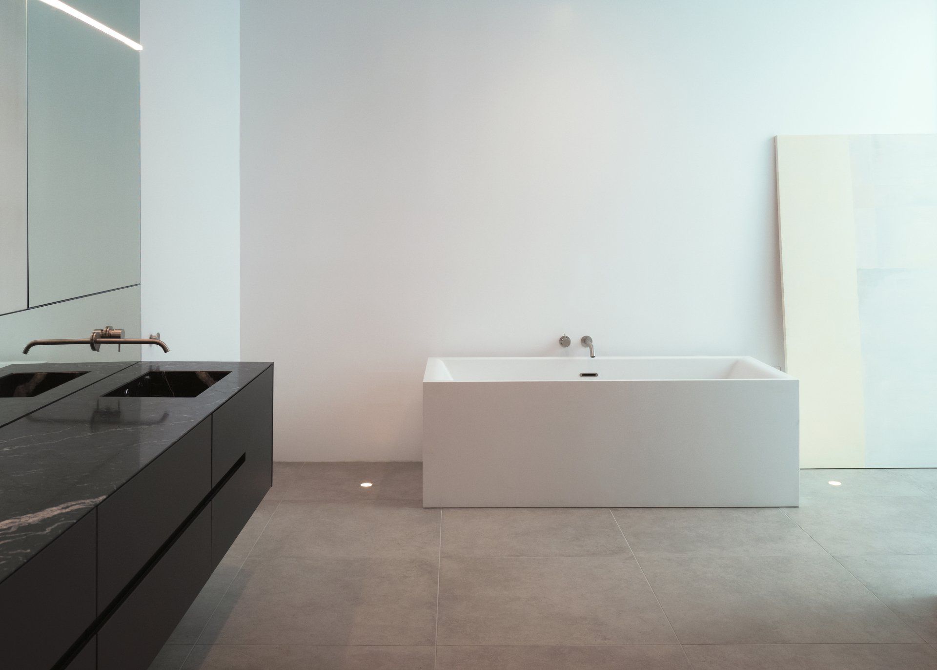 Asteras Minimalist Bathroom Photo
