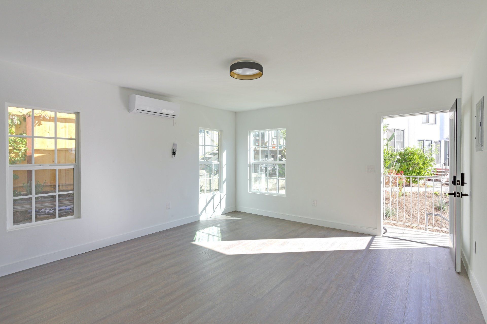 Hamilton Way Living Room Photo