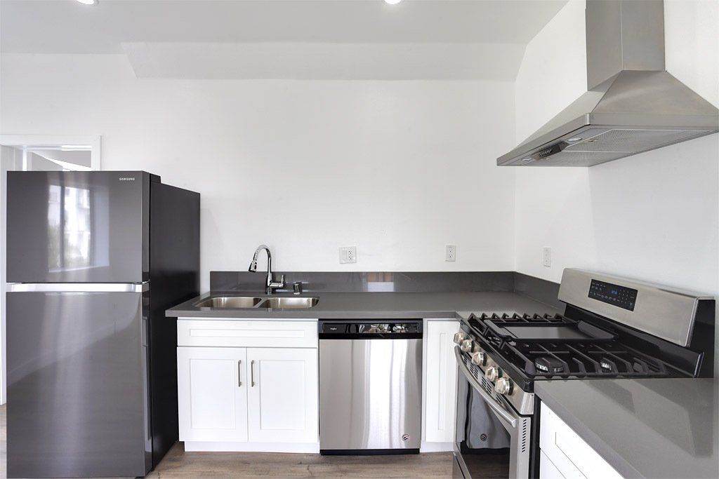 Manhattan Place  Kitchen Photo