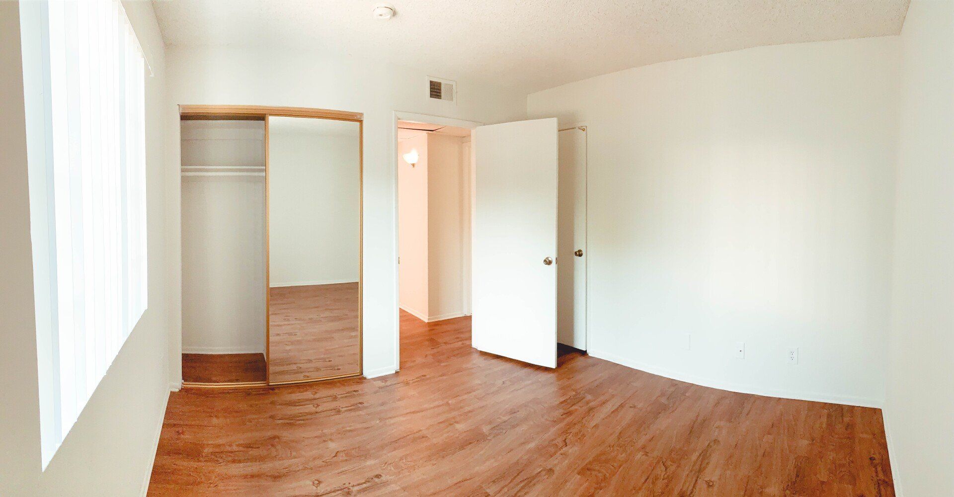 Windward Bright Room Photo