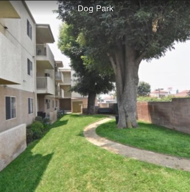 Chateau Dearborn Walkway Photo