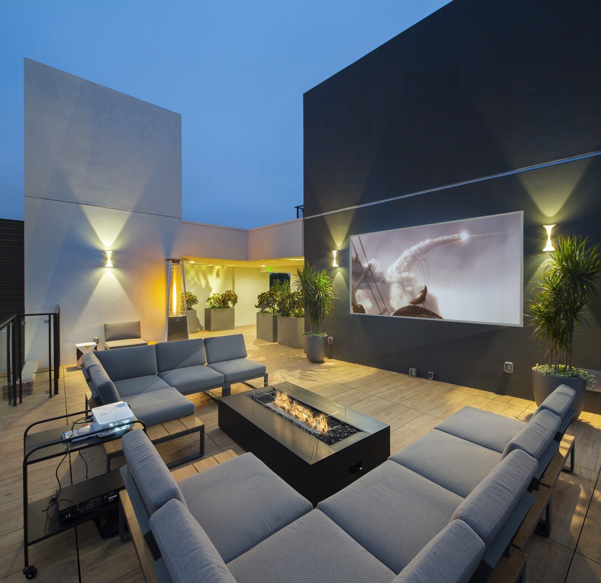 Vantage Mar Vista - Outdoor Theatre Photo