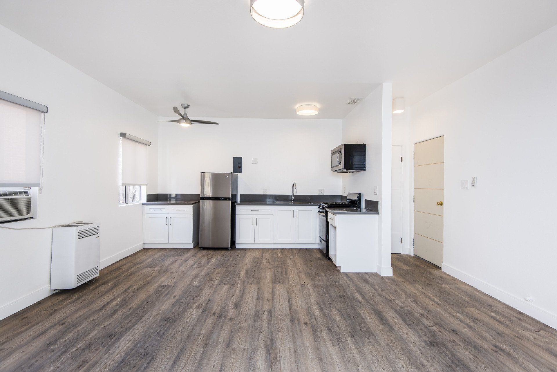 Curson Apartments Kitchen And Hallway Photo