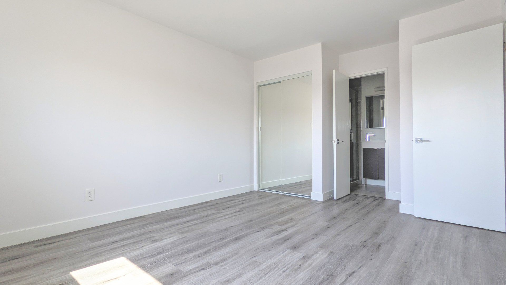 Market Street Bedroom Photo Showing Bathroom Door
