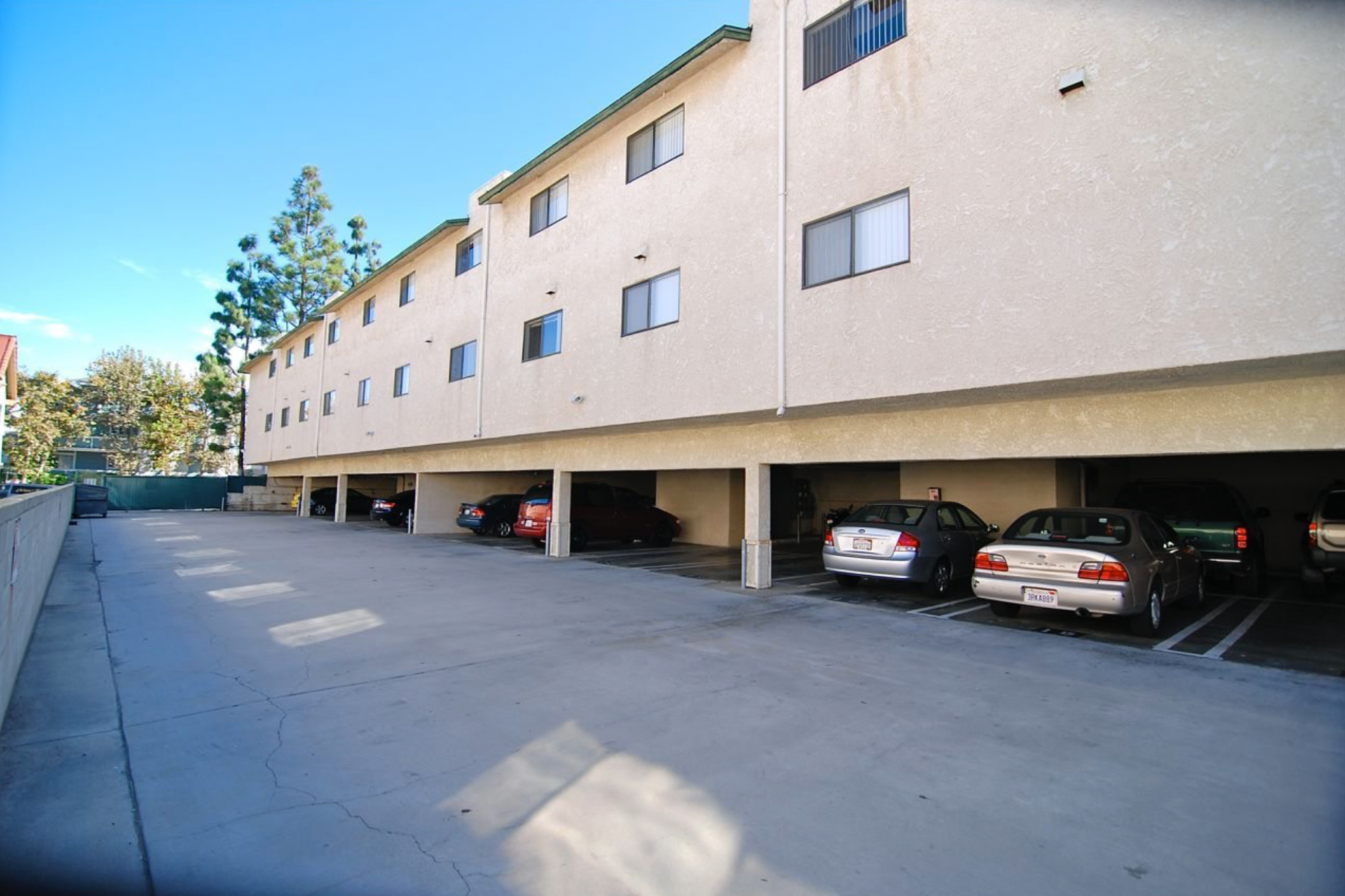 Windward Sea Parking Photo