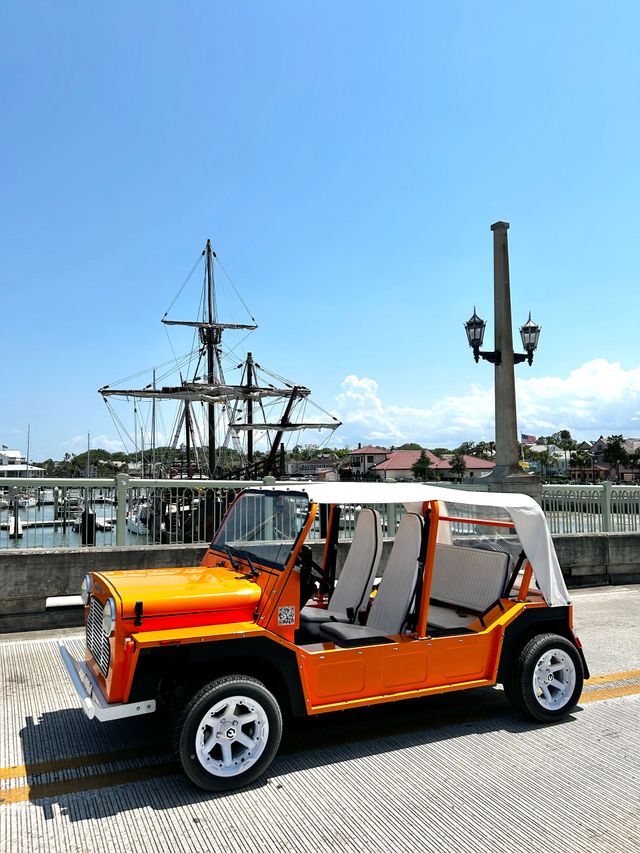 Moke Orange/White 