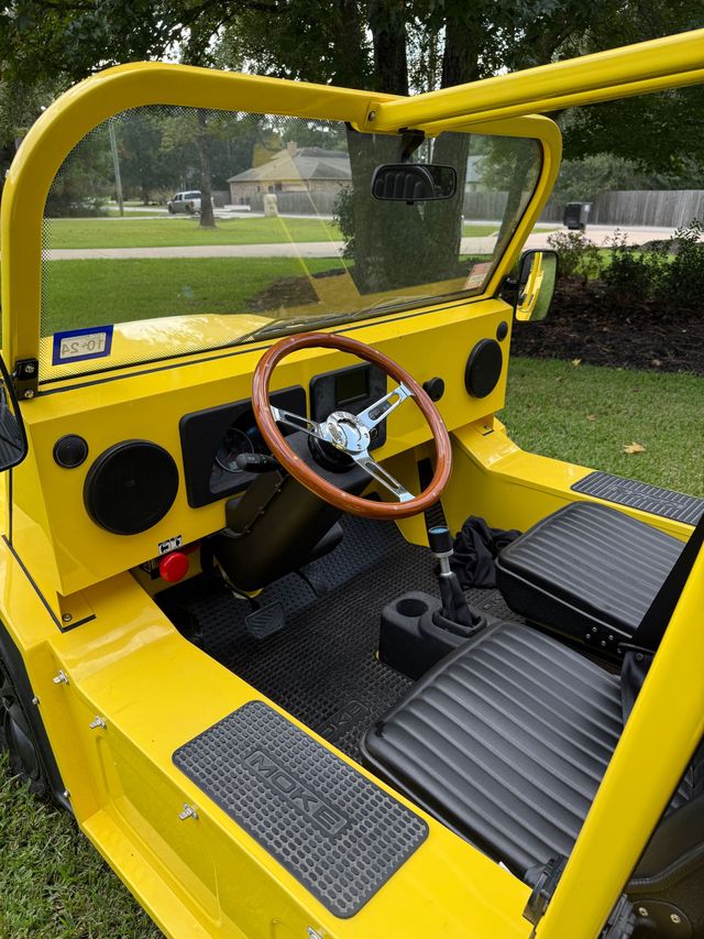 2021 Yellow/Black only 266 Miles