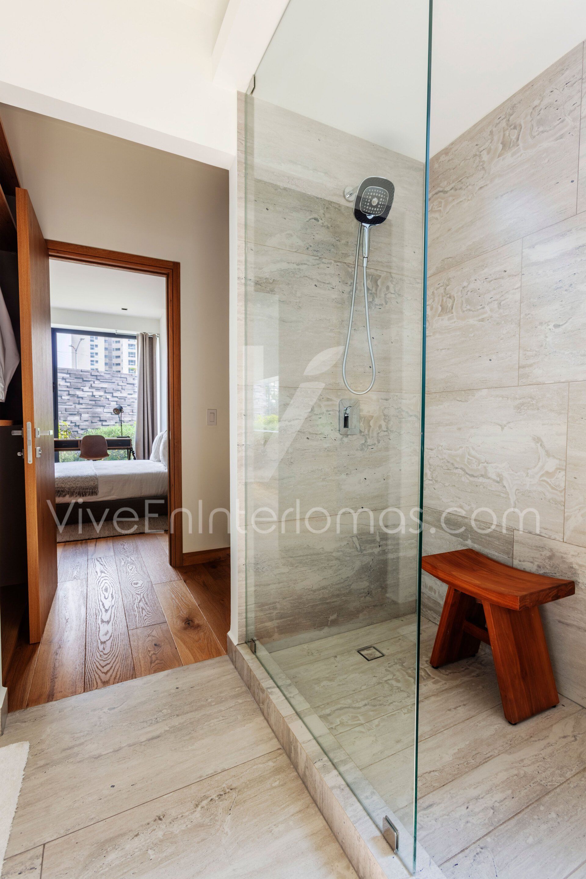 bano muestra resudencias aurea