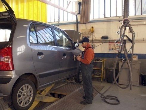 riparazione auto compatta