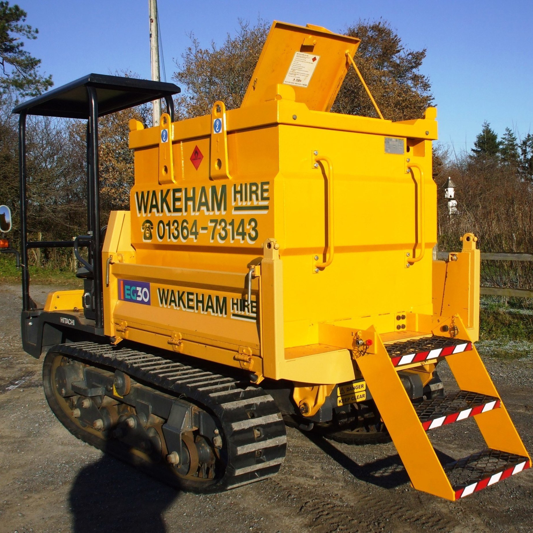 3 tonne tracked dumper with bowser