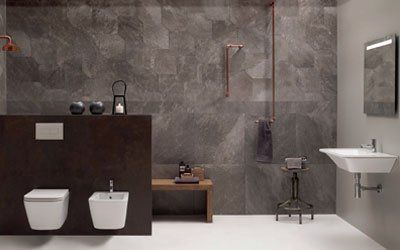 bagno con lavandino, bidet e doccia .