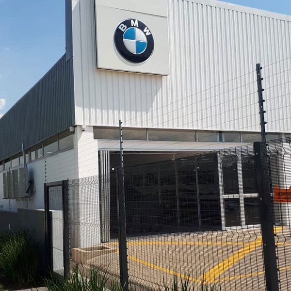 car dealership fencing