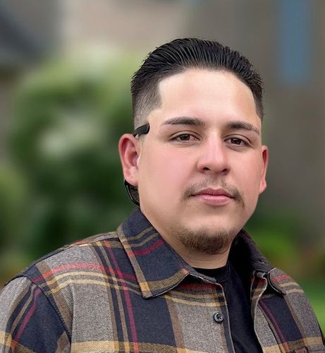 Luis Zurita from Desert Palms Landscaping providing lawn care in Las Vegas