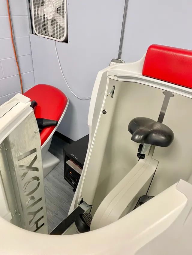 A Machine That Looks Like a Bicycle With the Word Ixo on It