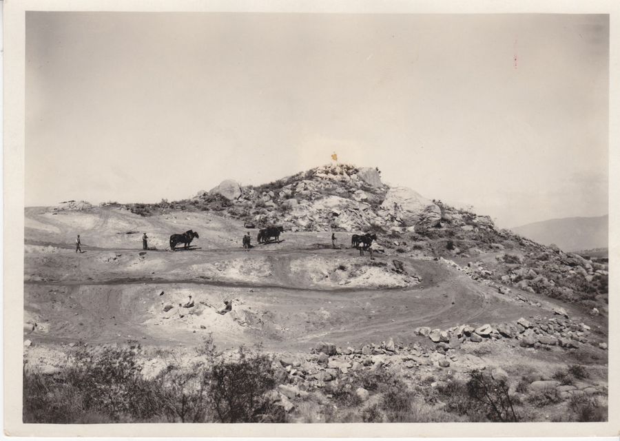 Historical photo of the construction of the Ramona Bowl Amphitheatre c.1925