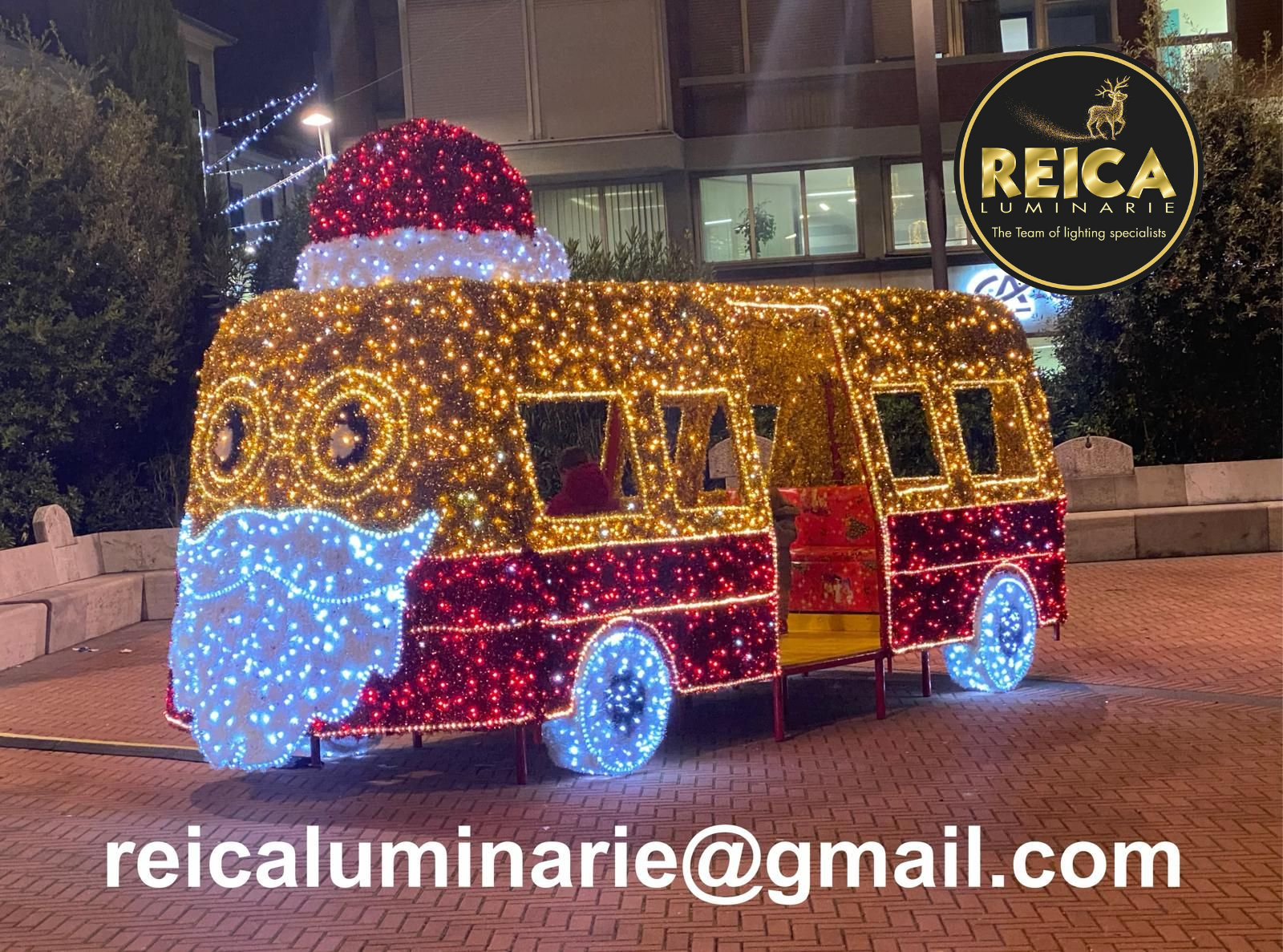 Installazione di luminarie natalizie