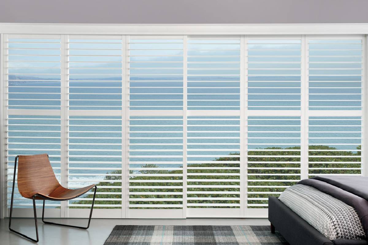 Hunter Douglas Palm Beach™ Polysatin™ Shutters, window shutters, wooden blinds, interior shutters near Newton, Massachusetts (MA)