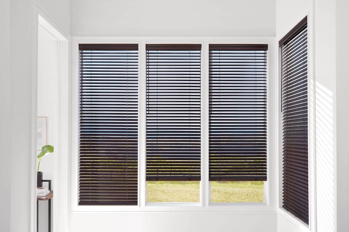 Hunter Douglas Parkland® Wood Blinds near Beverly, Massachusetts (MA)