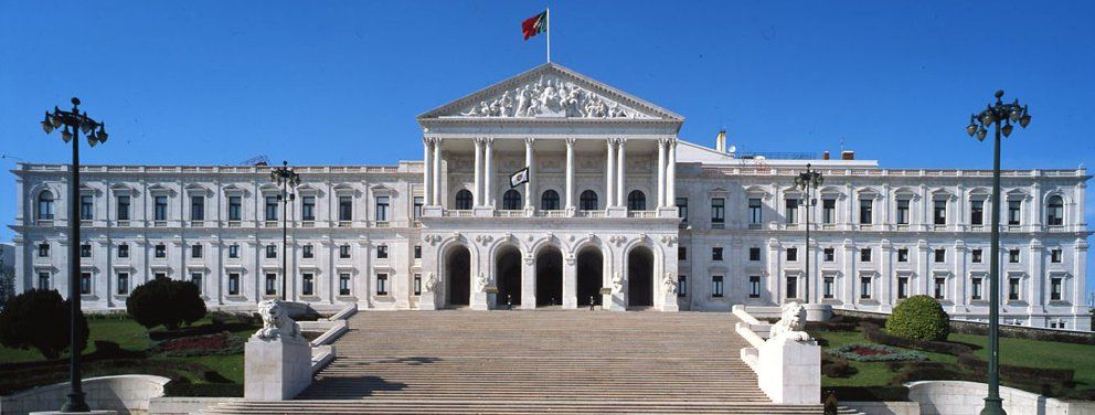 fachada da assémbleia da republica de portugal
