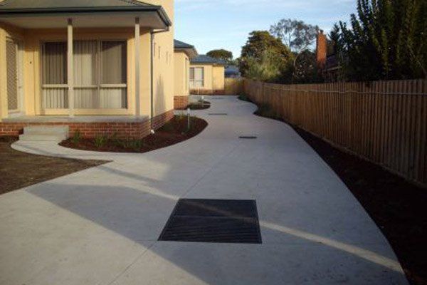 concrete pathway to house