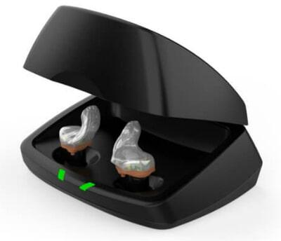 DRA. MARÍA ELENA FLORES MOLINA