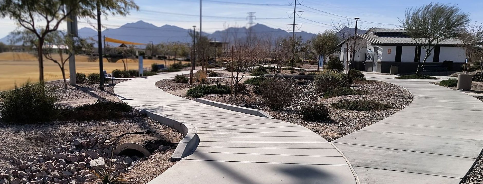 Alamar Park walking path