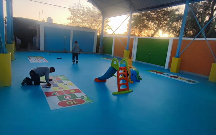 Pisos de caucho + poliuretano para niños