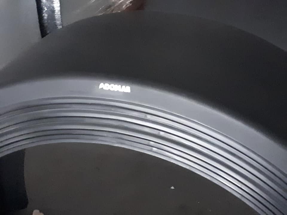 magazzino con ricambi per veicoli industriali