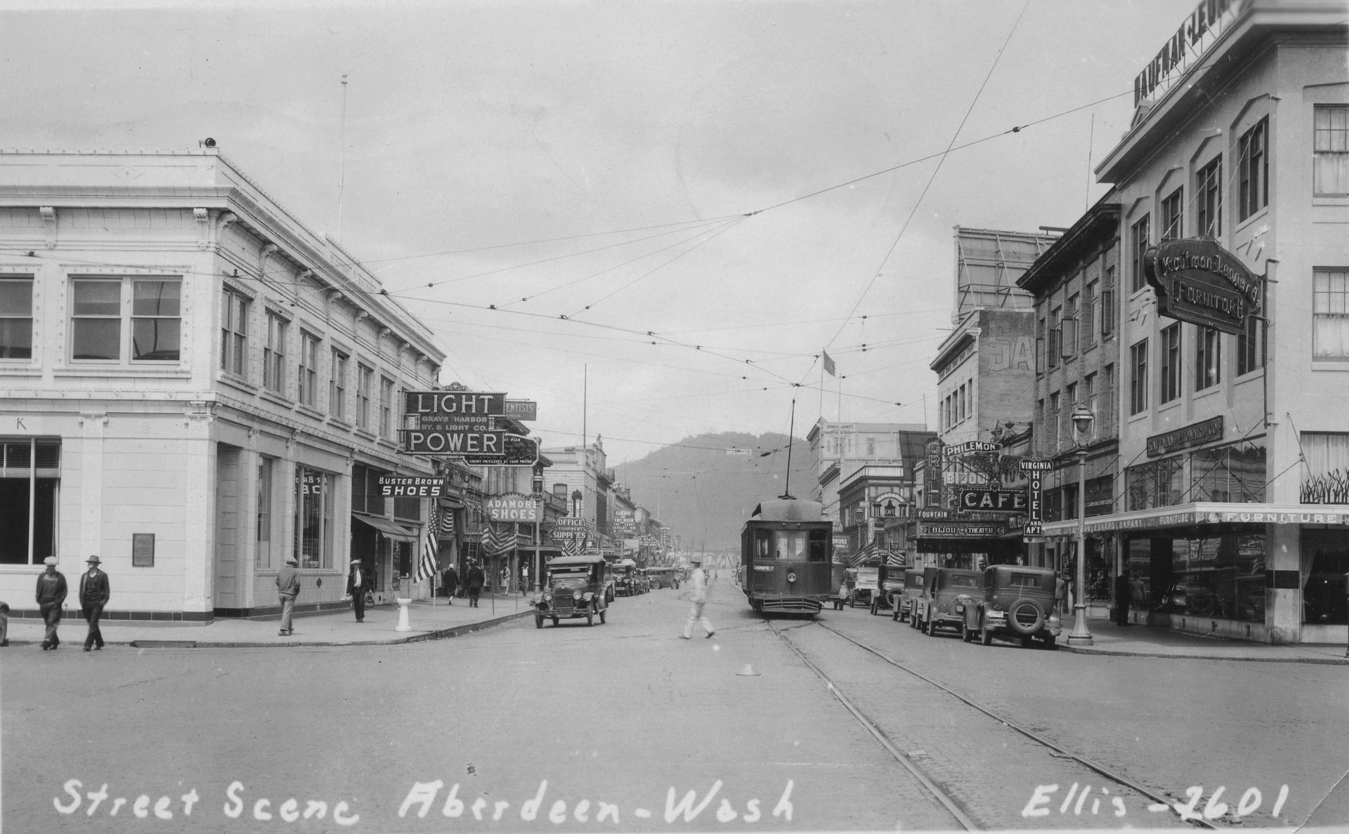 Street scene of Aberdeen in the late 1920s.