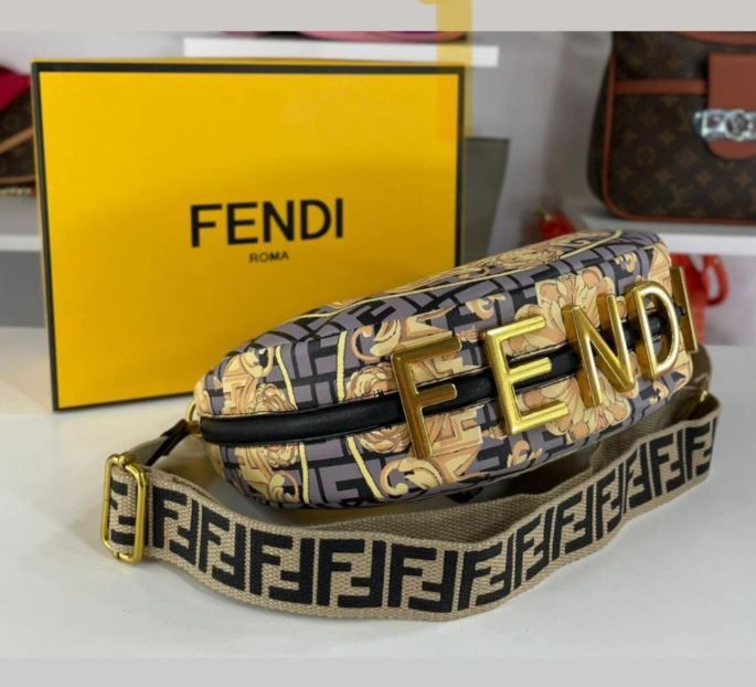 CARTERA FENDI BAGUETTE