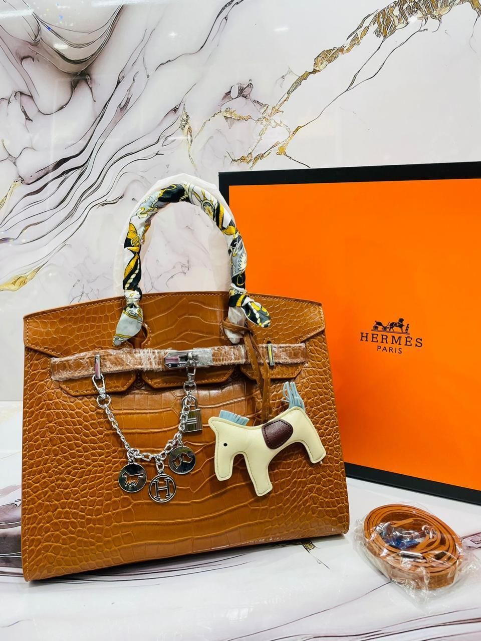 HERMES BIRKIN HANDBAG  CROCODILE