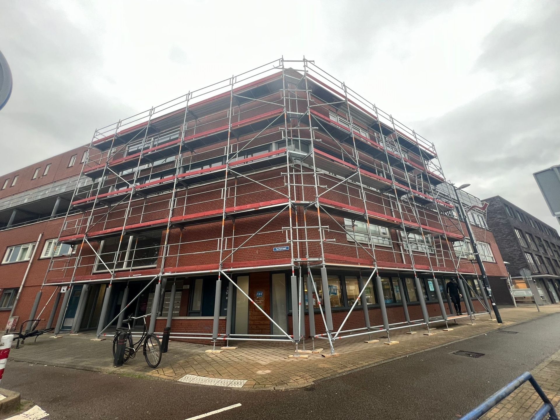 trap met 5 tredes - , Online veiling van metaal, machines en