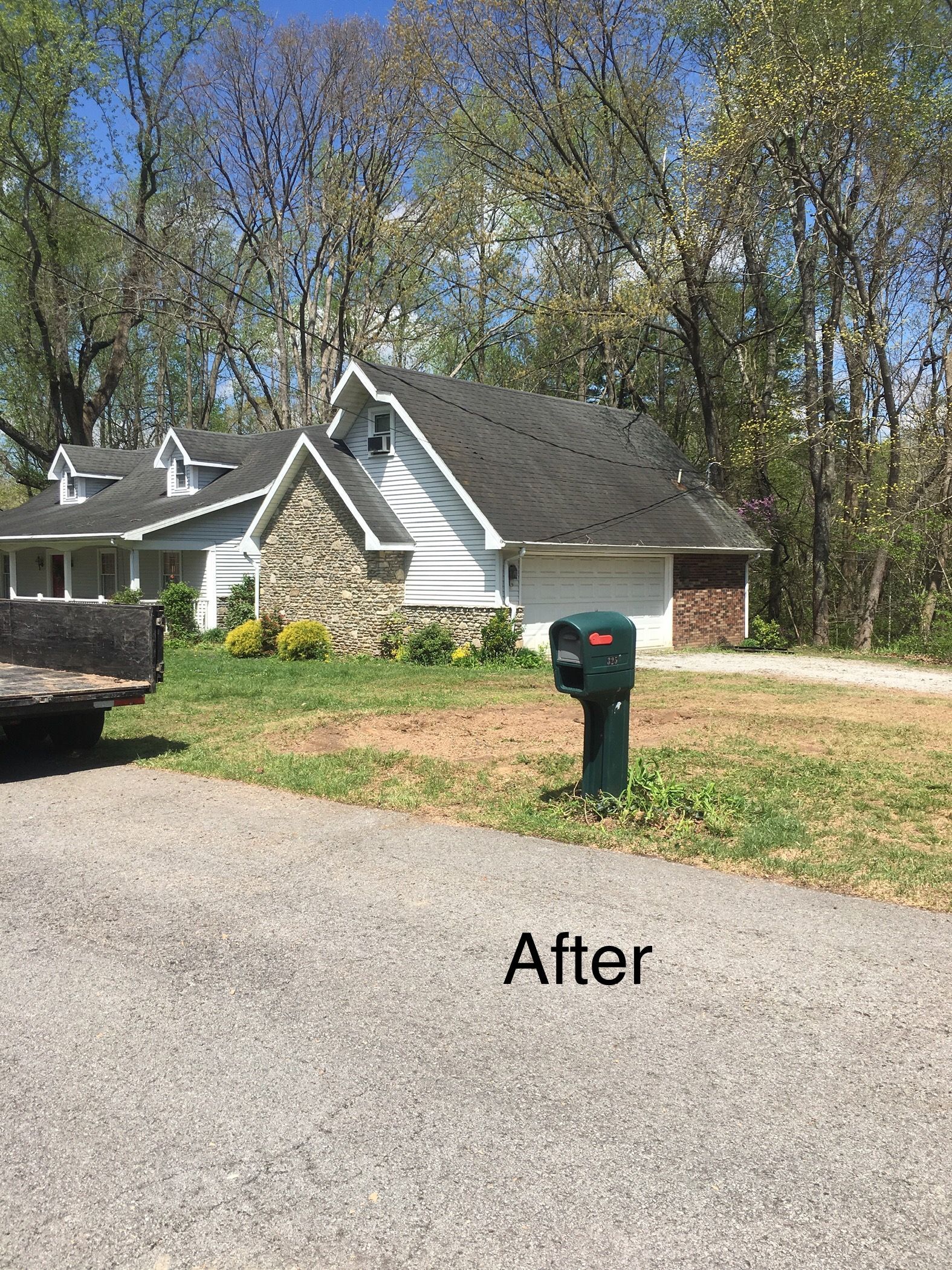 Beautiful House With Tree — Campbellsville, KY — Ray's Tree Service LLC