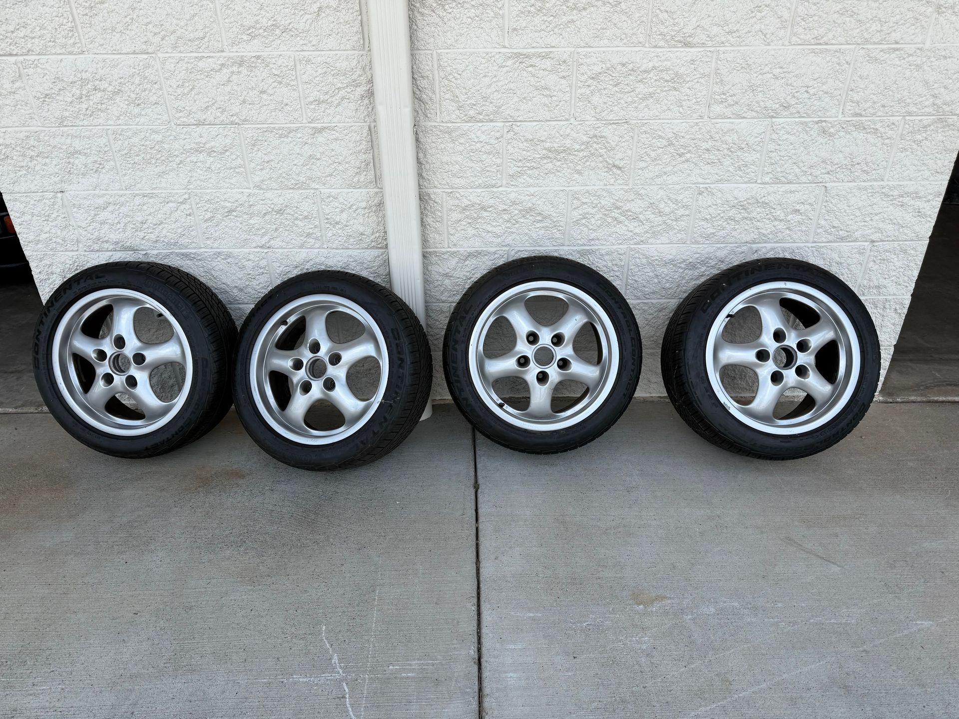 1991 Porsche 911 Carrera 2 Four Wheel Set Display | Eurotech Knoxville
